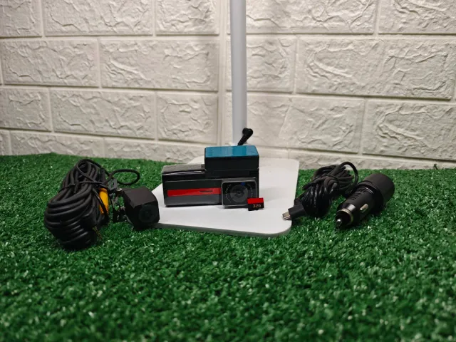 Câmera Dash Cam Carro + SD 32GB