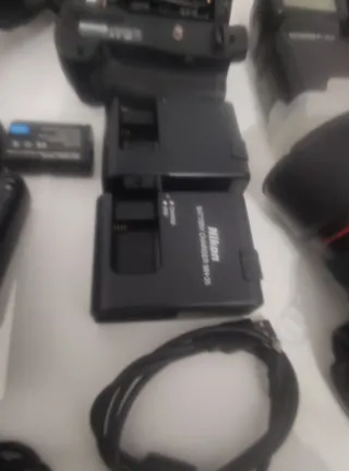 Nikon D750 + flash + objetivo + accs + grip +++