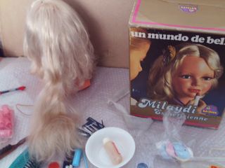 Cabeza de muñeca Milaydi Estheticienne para peinar