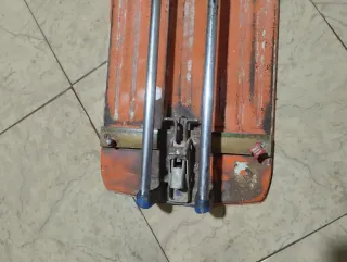 Cortadora de azulejo Rubi