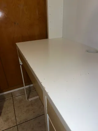 Mesa estudio Ikea Mickey con estantería