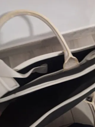 Mochila multicolor con letras