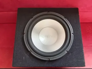 Infinity Reference 12" Subwoofer con cajón sellado