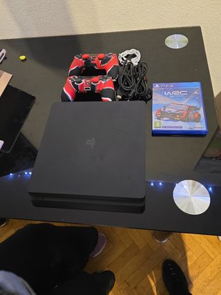 PS4 Slim 500GB Negra + 2 Mandos + Juego
