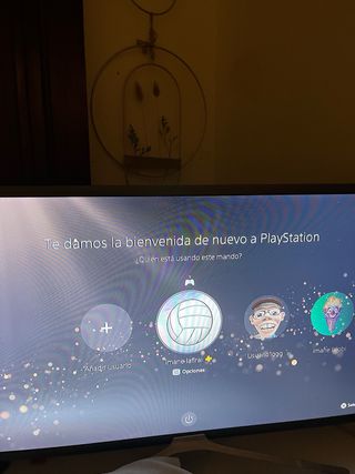 PlayStation 5 Slim con caja y cables