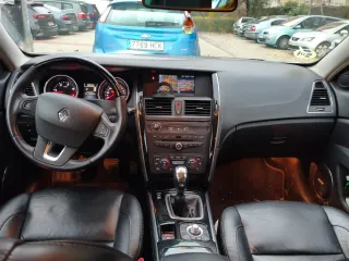 Renault Latitude 2012