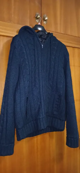 Chaquetón de lana sport con gorro