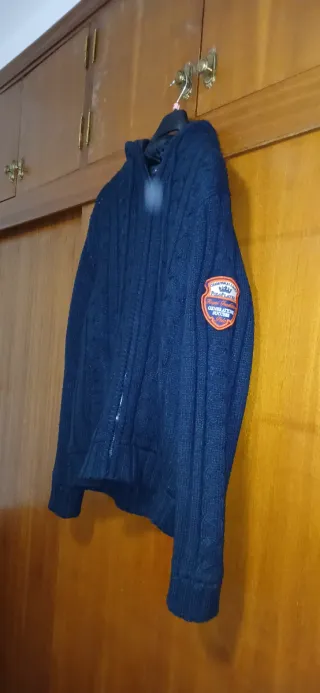 Chaquetón de lana sport con gorro