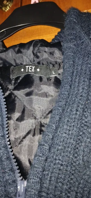 Chaquetón de lana sport con gorro