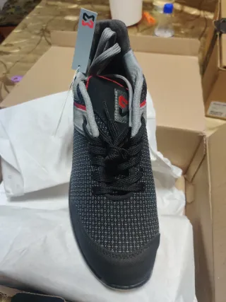 Zapatos de seguridad Würth negros y grises