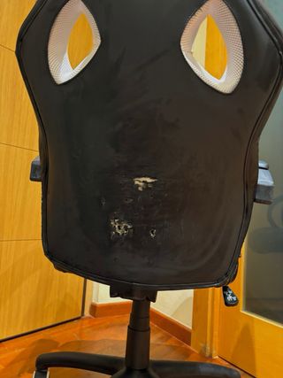 Silla gaming con ruedas