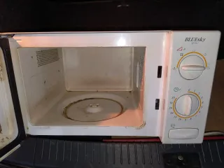 Microondas Bluesky M18.1