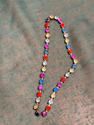 Pulsera dorada y gris con cuentas