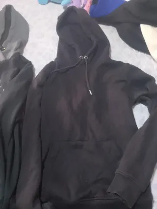 Lote 3 prendas niño Talla S: Chaqueta y 2 Sudadera