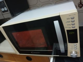 Microondas Candy CMG 1773 DW