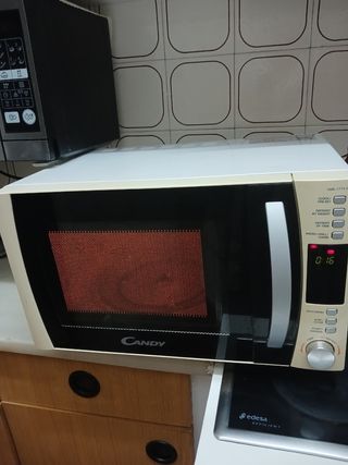 Microondas Candy CMG 1773 DW