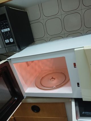 Microondas Candy CMG 1773 DW