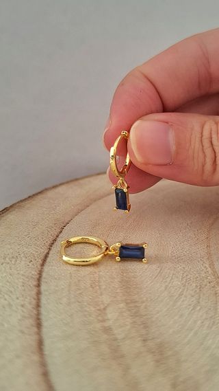 Pendientes aro dorado cristal Swarovski azul plata
