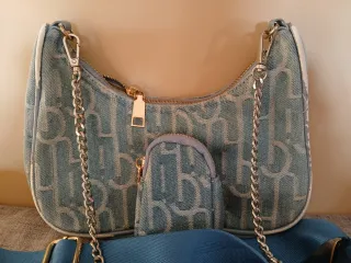 Borsetta jeansata con pochette e tracolla