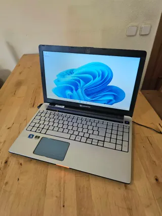 Bell i7 15"-8GB RAM-NVIDIA-700GB HDD-Windows 11