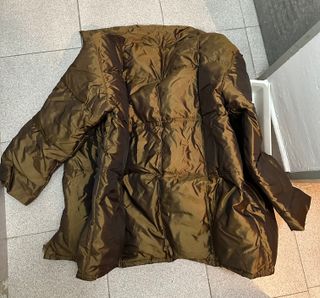 Plumífero verde oliva