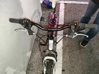 Bicicleta 24 rosa y blanca