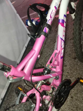 Bicicleta 24 rosa y blanca