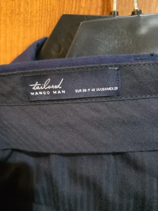 Traje de hombre azul tinta