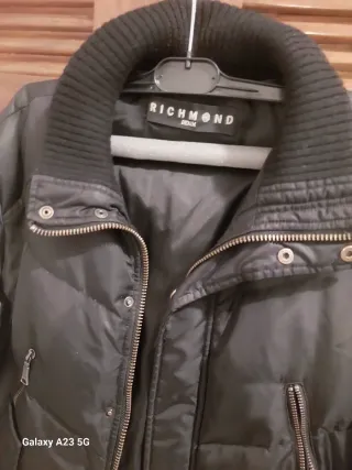 Bomber Richmond nera con stelle argento