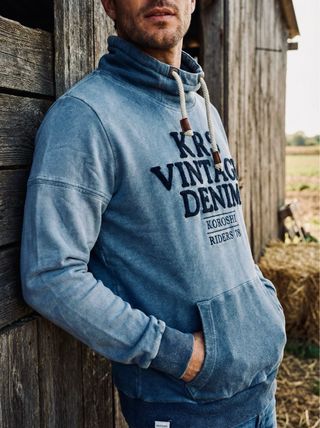 Sudadera Koroshi azul vintage denim cuello alto