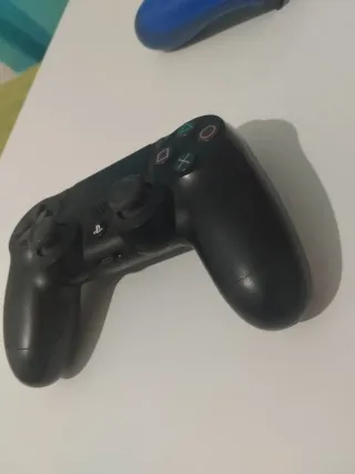 2 Mandos PS4 Negros y Azules