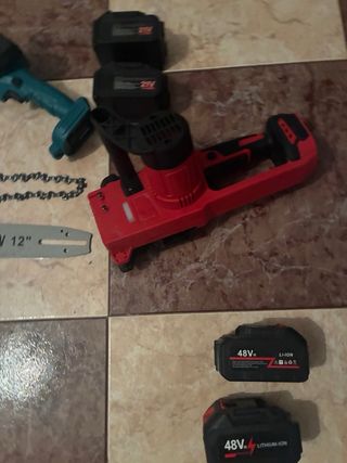 Motosierra Eléctrica 48V con Baterías
