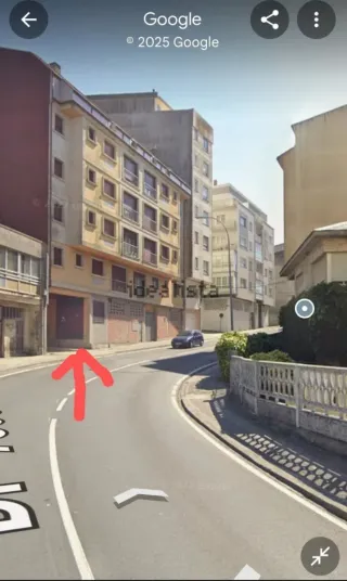 Alquiler plaza de Garaje para coche grande.