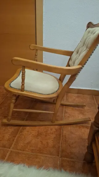 Sedia a Dondolo Imbottitura in Legno