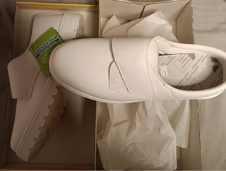 Zapatos blancos homologados nuevos