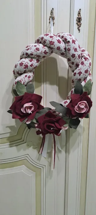 Decorazione dietro porta pannolenci fatti a mano