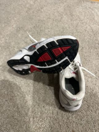 Tenis Nike Blancos y Rojos