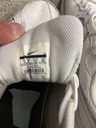 Tenis Nike Blancos y Rojos