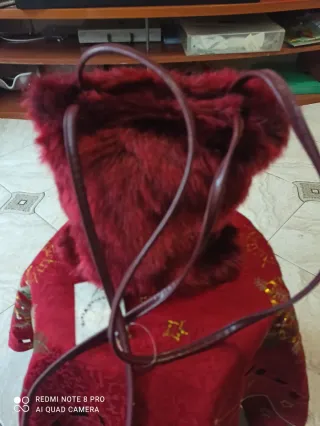 Borsa in pelliccia sintetica bordeaux