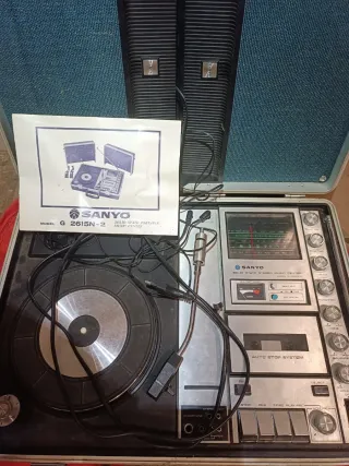 Tocadiscos Sanyo