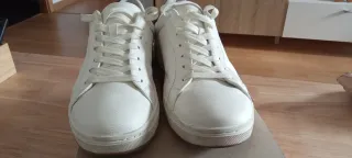 Zapatillas Levi's Blancas y Grises