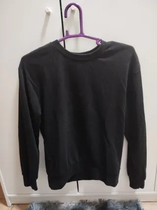 Sudadera negra manga larga