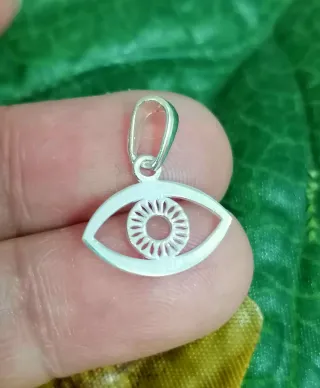 Colgante amuleto Ojo biselado Plata de Ley