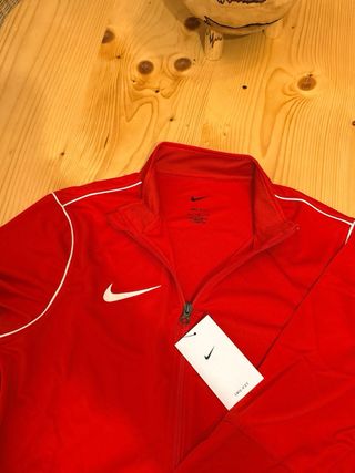 Chaqueta Nike Dri-Fit Roja