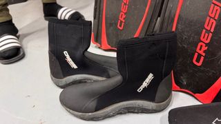 Equipo de buceo completo CRESSI amarillo y negro