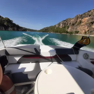 Embarcación/Barco Glastron GT 205