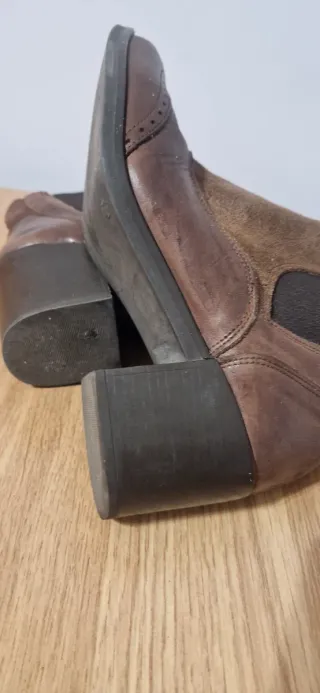 Botines marrones de piel y ante