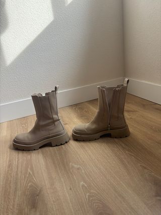 Botas Zara Beige Mate Impermeables Talla