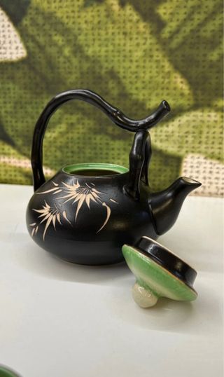 Servizio da sake con teiera