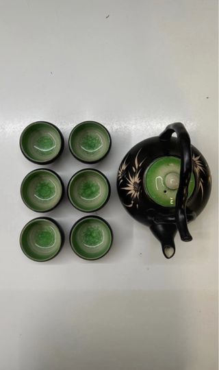 Servizio da sake con teiera